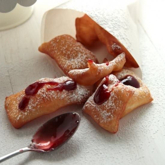 Beignets with Raspberry Sauce