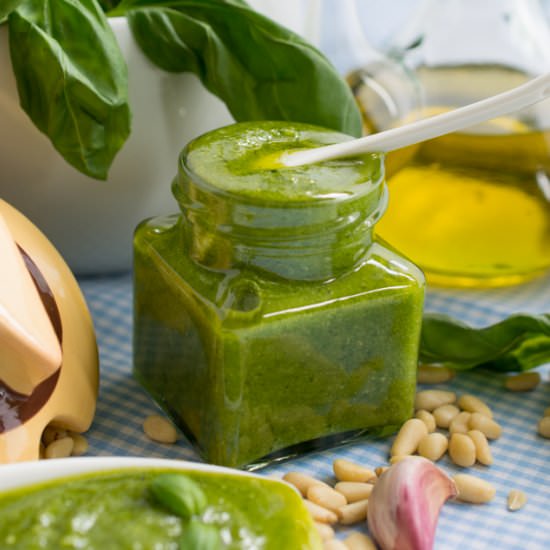Fresh Basil Pesto Sauce