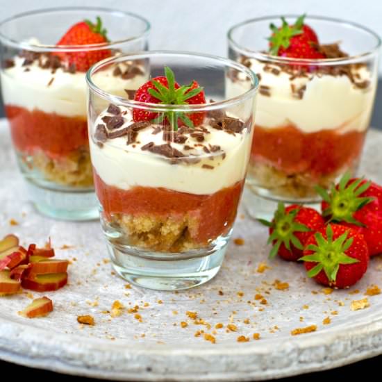 Rhubarb Tiramisu
