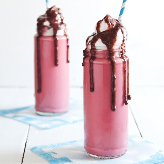 Vegan Strawberry Milkshake
