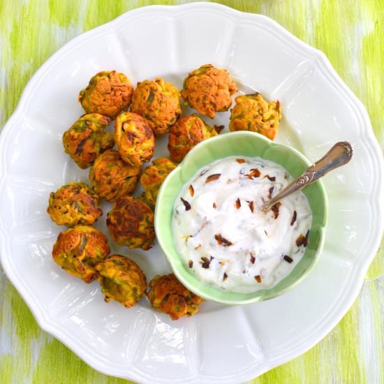 Onion Bhajiya & Caramel Onion Raita