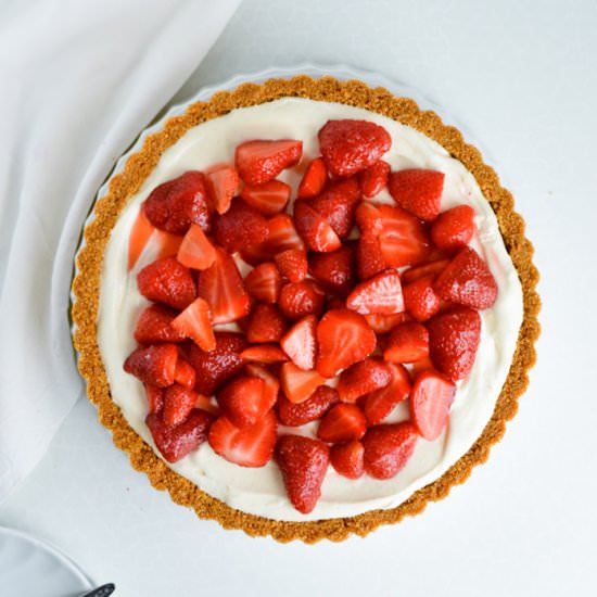 No Bake Chocolate Strawberry Tart