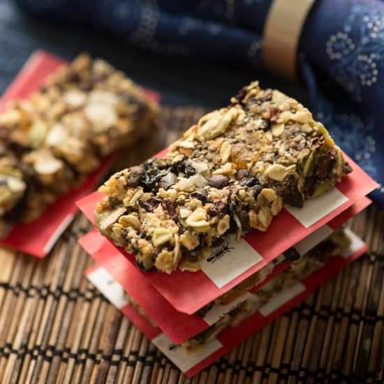 Blueberry Apricot Granola Bars