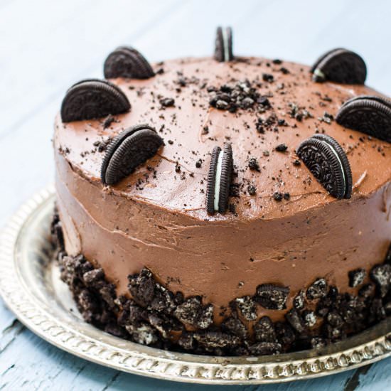 Chocolate Cookies and Cream Cake