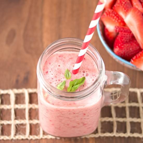Strawberry Basil Superfood Smoothie