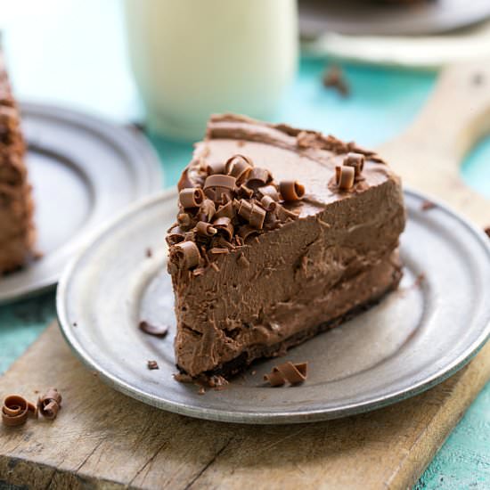 FROZEN NUTELLA CHOCOLATE MOUSSE PIE