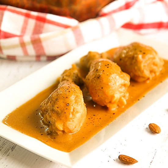 MEXICAN CHICKEN WITH ALMOND SAUCE