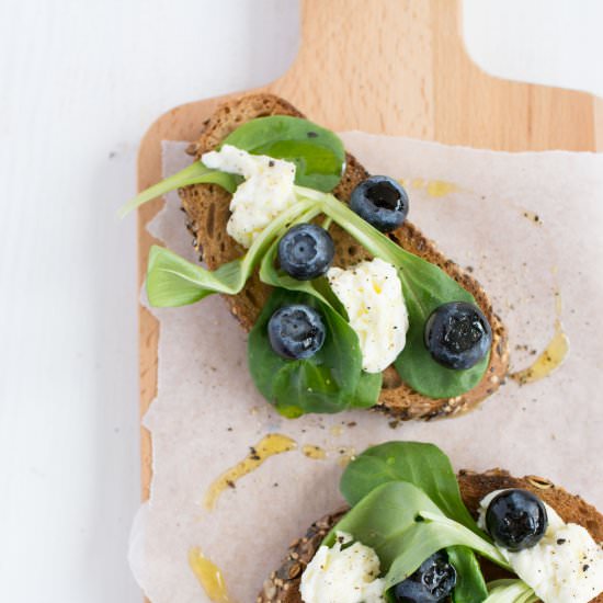 Bluberry Caprese Salad