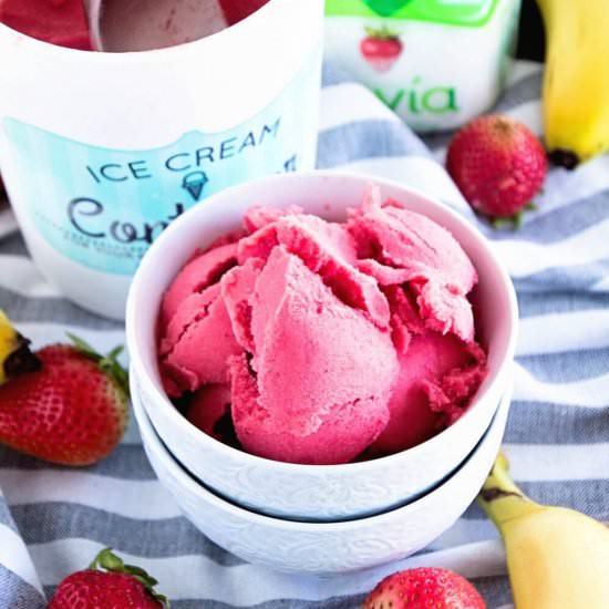 Strawberry Banana Frozen Yogurt