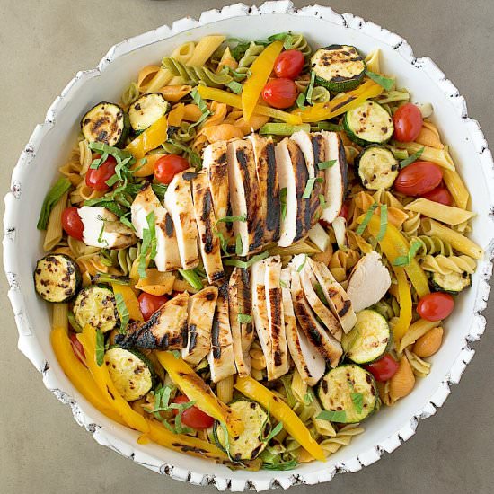 Grilled chicken and vegetable pasta