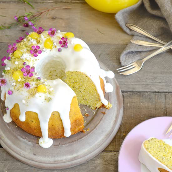 Lemon and poppy seed cake
