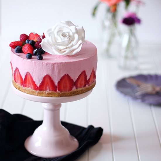 No bake strawberry cheesecake