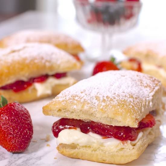 Strawberry Cheesecake Puffs