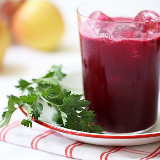 Beet Apple and Ginger Juice