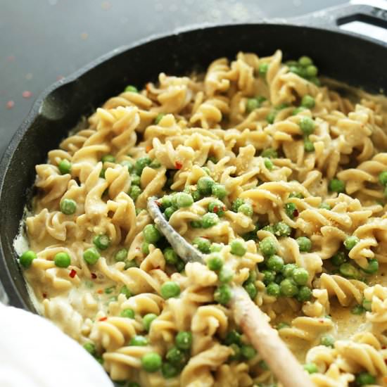 30-Minute Easy Vegan Alfredo