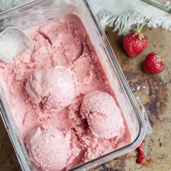 Balsamic Strawberry Ice Cream