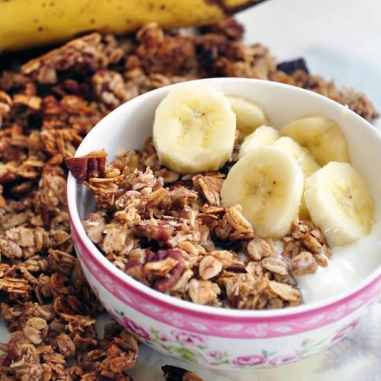 Easy Cinnamon Banana Nut Granola