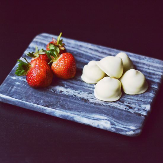 Strawberry Cheesecake Truffles