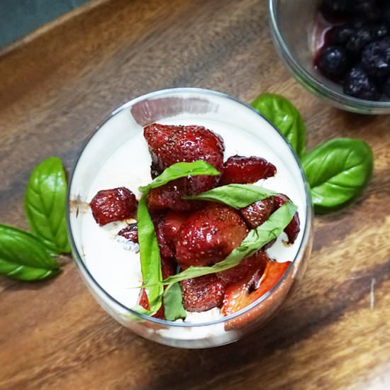 Balsamic Strawberries with Mascarpone