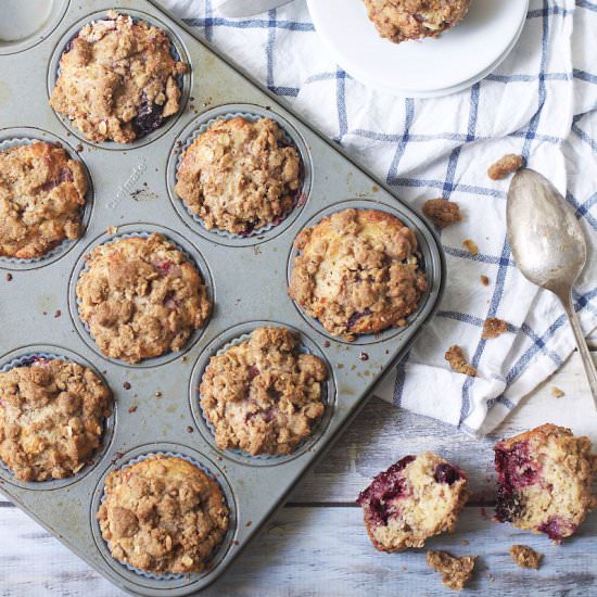 Mixed Berry Crumble Muffins