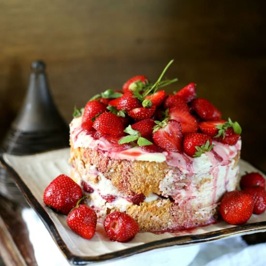 Mint Strawberry Cake
