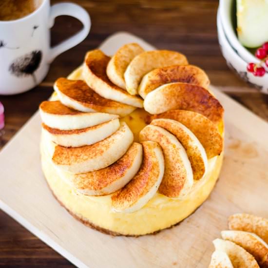 Apple Cheesecake