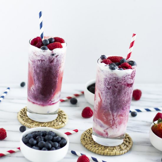 Berries & Cream Fruit Smoothie