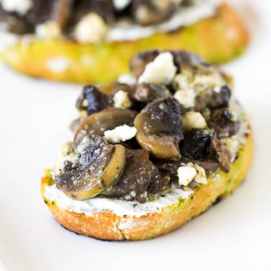 Blue Cheese Mushroom Crostini