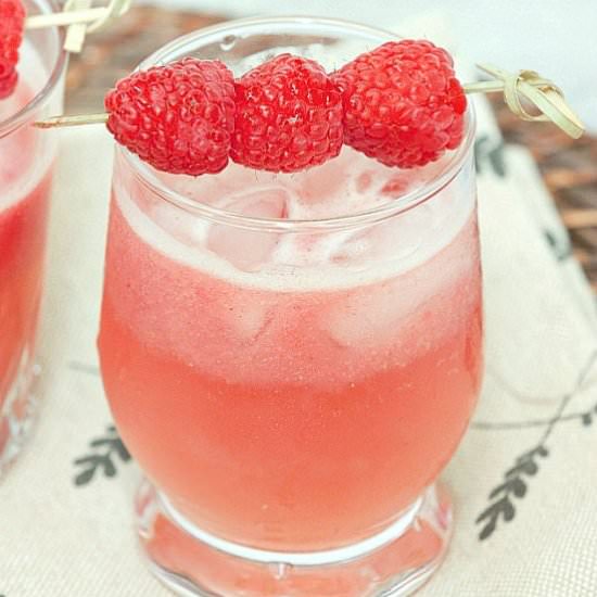 Homemade Raspberry Ginger Ale