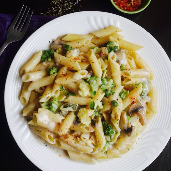 Penna Pasta in Healthy White Sauce