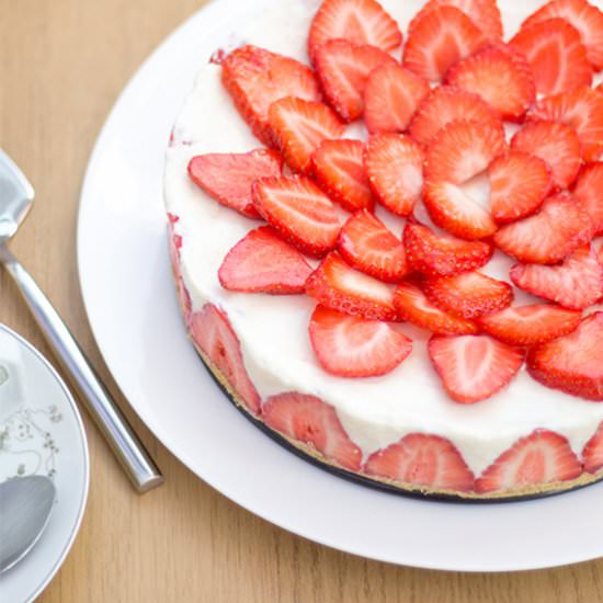 Strawberry & Vanilla Cheesecake