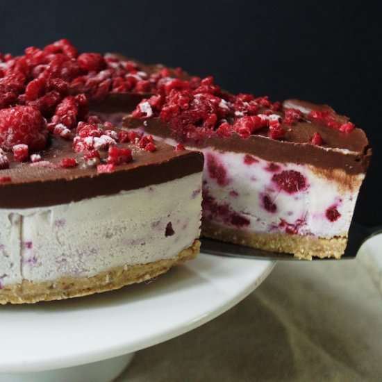 Raw Raspberry+Chocolate Cheesecake