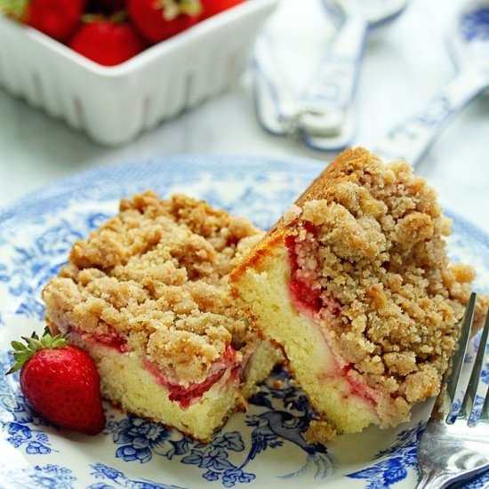 Strawberry Crumble Coffee Cake