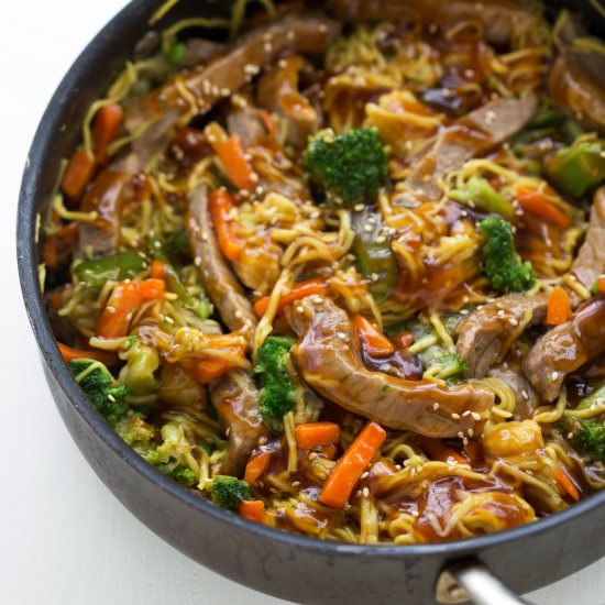 One Skillet Beef Chow Mein