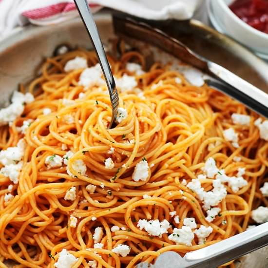 Garlic Pasta with Ketchup and Feta