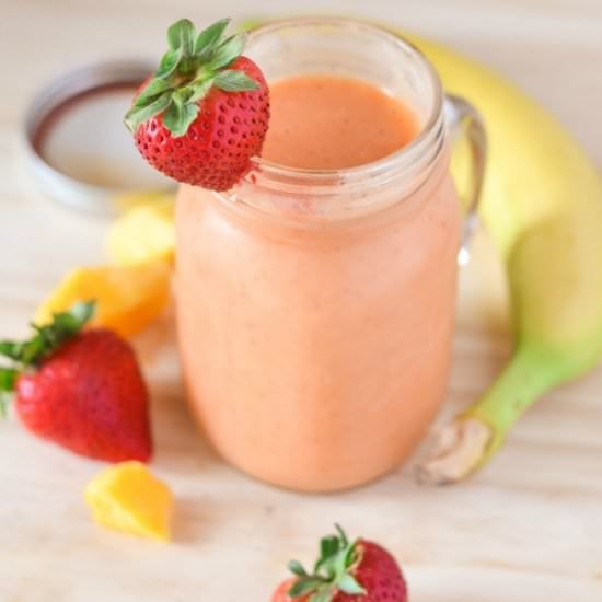 Mango Strawberry Banana Smoothie