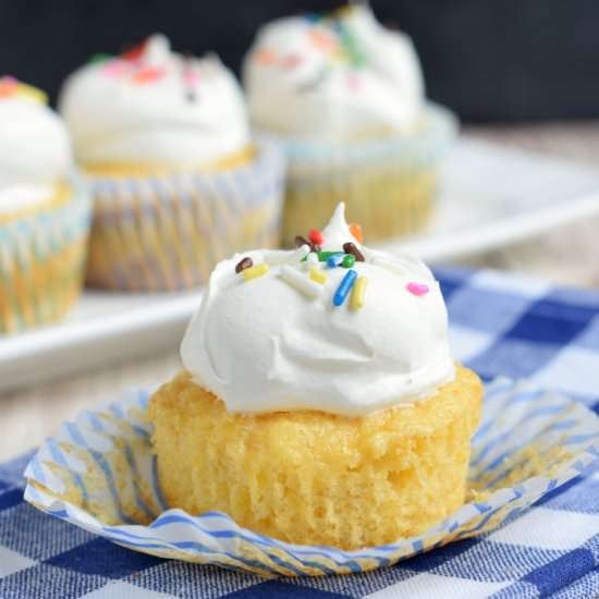 Skinny Pineapple Cupcakes