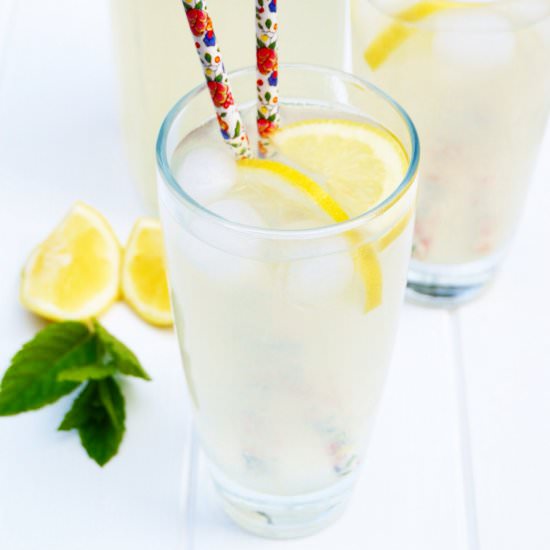 Easy Homemade Lemonade