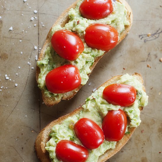 Avocado Toast with Cherry Tomatoes