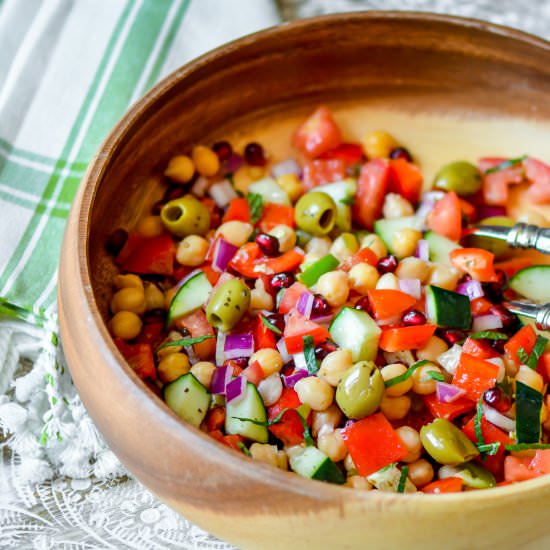 Mediterranean Chickpeas Salad