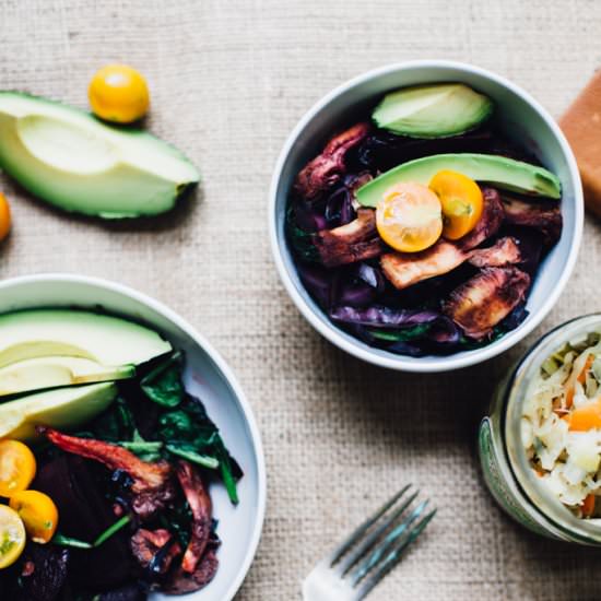 Tamari Beet Bowl w/ Fried Mushrooms