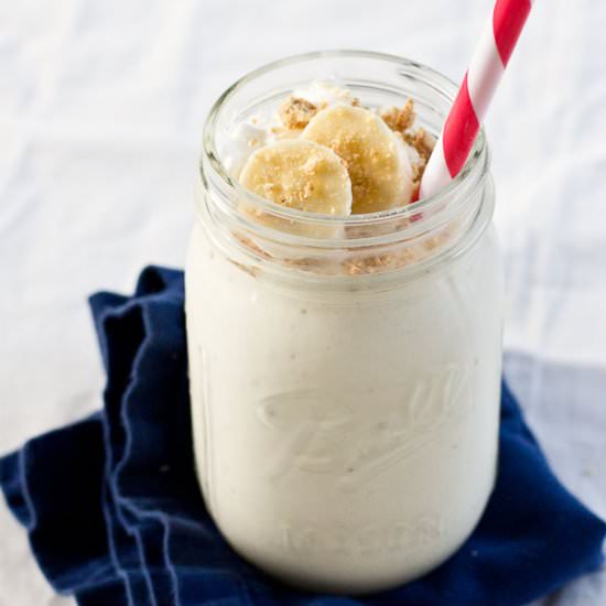 Banana Cream Cheesecake Shake