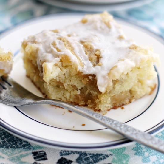 Banana Bread Crumb Cake
