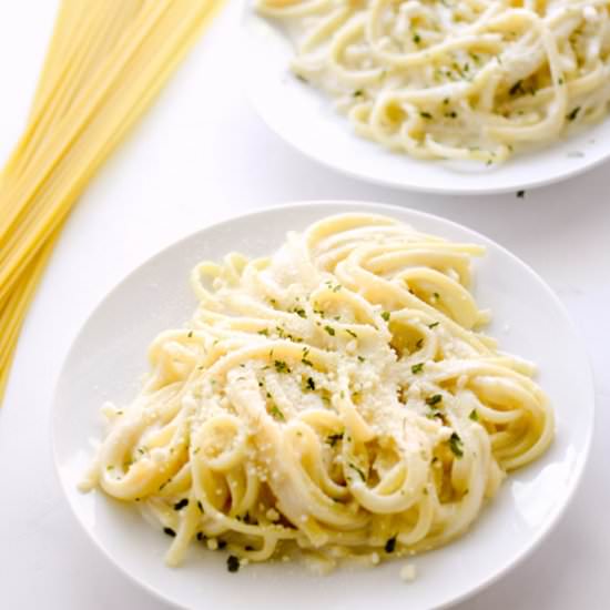 Skinny Fettuccine Alfredo