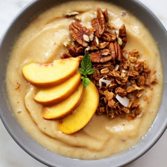 Peach Crisp Smoothie Bowl