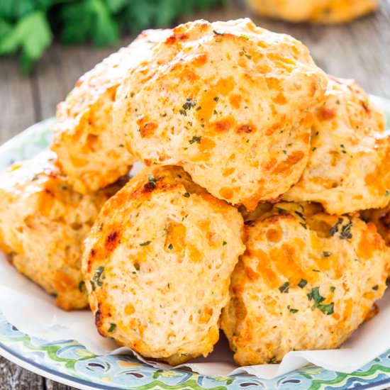 Cheddar Bay Biscuits