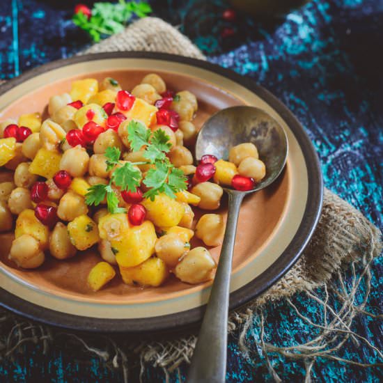 Mango and Chickpea Salad