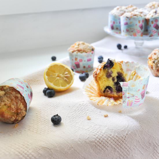 Blueberry Muffins with a Crumble