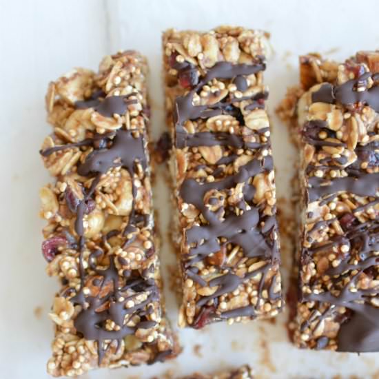 Crunchy Quinoa Granola Bars