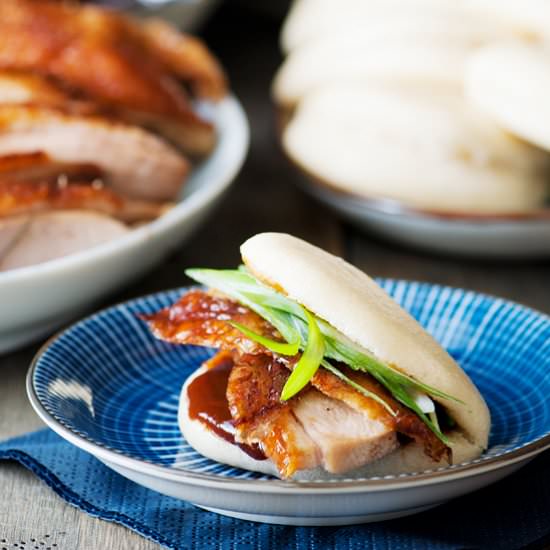 Chinese Steamed Lotus Leaf Buns